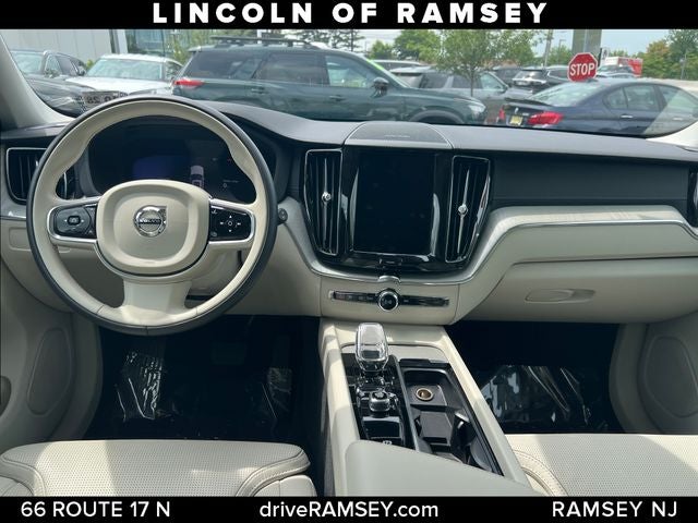 2024 Volvo XC60 Recharge Plug-In Hybrid Ultimate