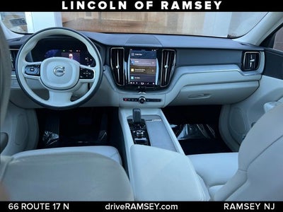 2023 Volvo XC60 B5 Plus Bright Theme