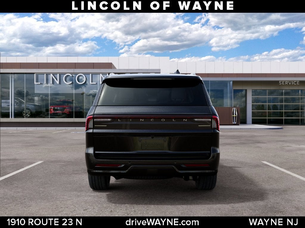 2027 Lincoln Navigator Premiere