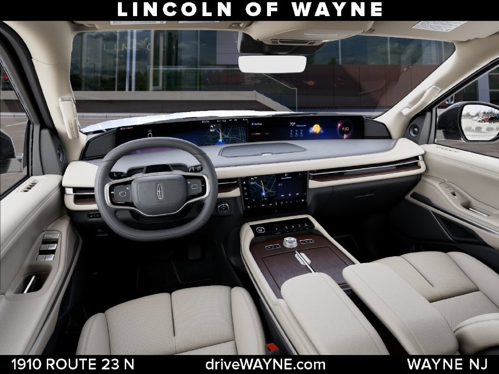 2027 Lincoln Navigator Premiere