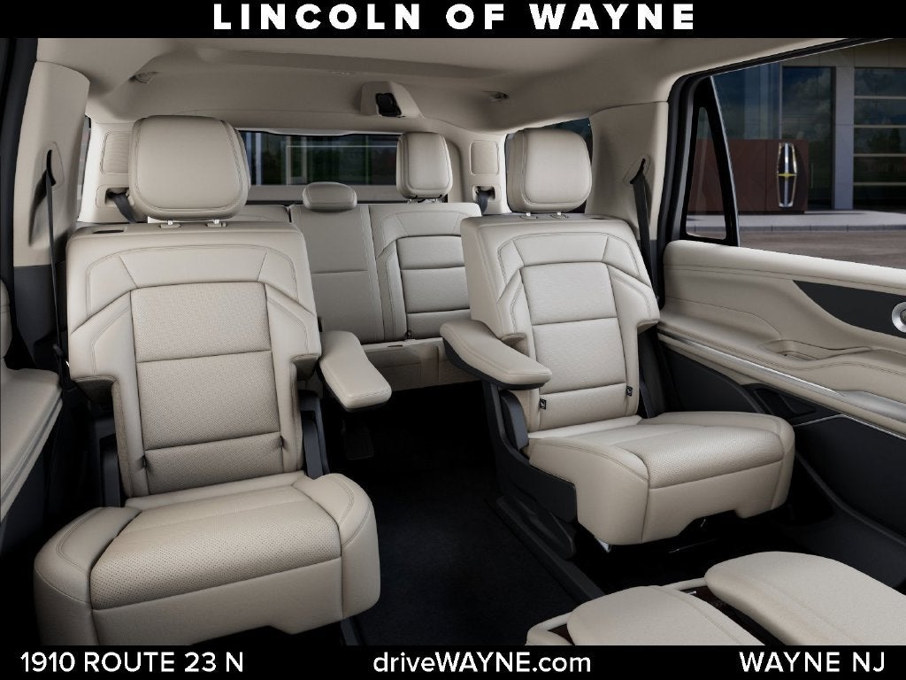 2027 Lincoln Navigator Premiere