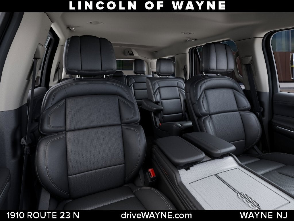 2027 Lincoln Navigator Premiere