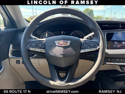 2022 Cadillac XT4 Luxury