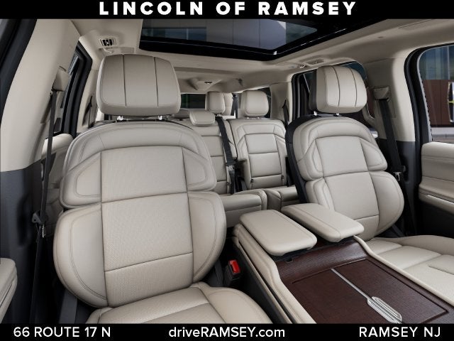 2027 Lincoln Navigator L Reserve