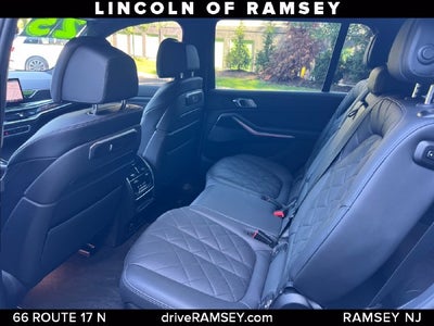 2025 BMW X7 xDrive40i