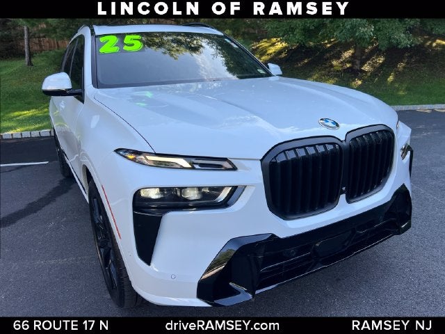 2025 BMW X7 xDrive40i
