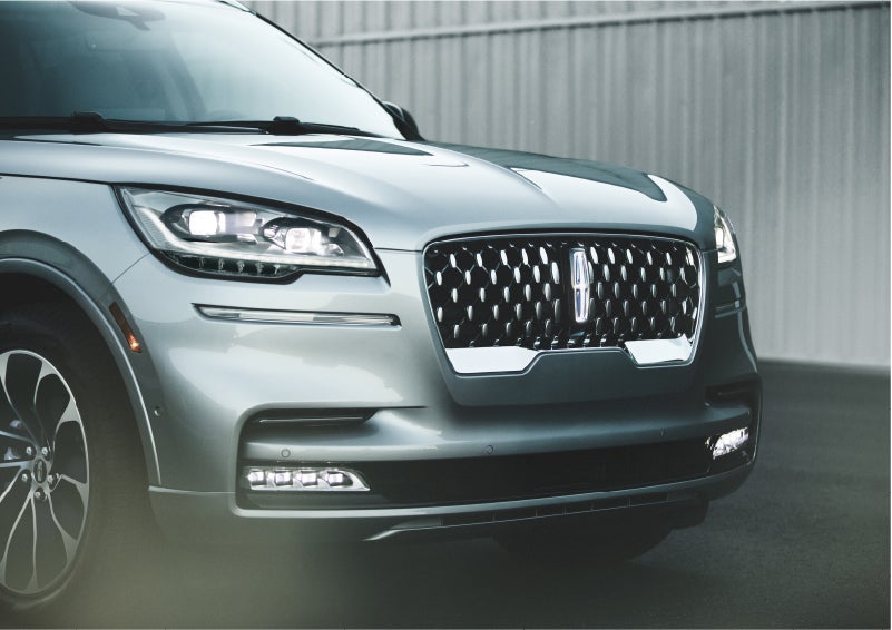 The available adaptive pixel LED headlamps of the 2023 Lincoln Aviator® SUV activated | Lincoln of Ramsey in Ramsey NJ