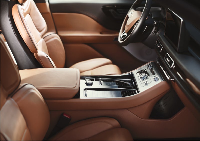 A 2023 Lincoln Aviator® Black Label model is shown in the Flight interior theme | Lincoln of Ramsey in Ramsey NJ