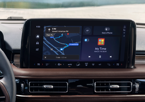 The 13.2-inch LCD touchscreen is showcased. | Lincoln of Ramsey in Ramsey NJ