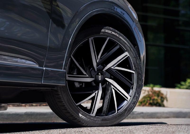 The rim of the 2026 Lincoln Aviator® SUV is shown slightly angled out. | Lincoln of Ramsey in Ramsey NJ