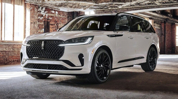 A 2026 Lincoln Aviator® SUV is shown with the available Jet Appearance Package. | Lincoln of Ramsey in Ramsey NJ