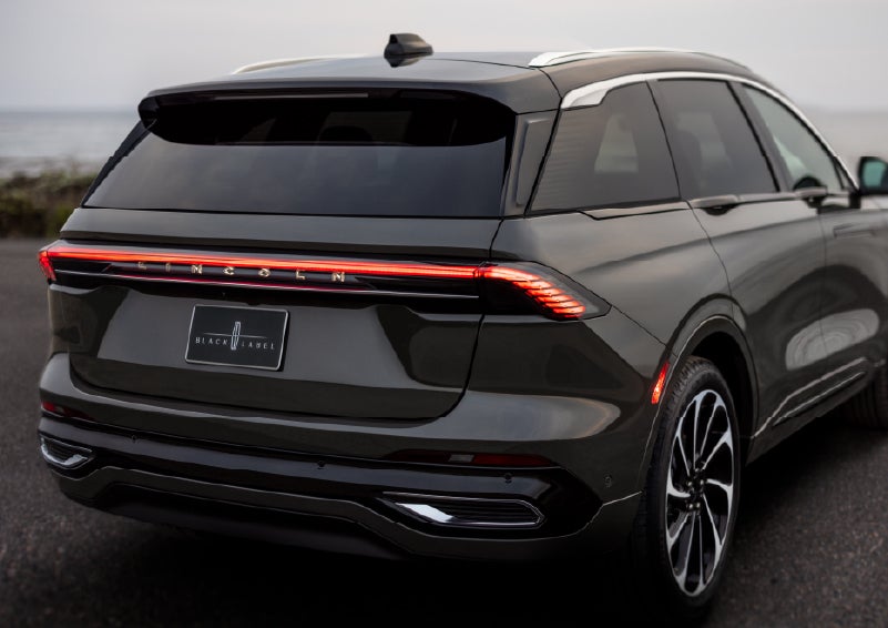 The rear of a 2026 Lincoln Black Label™ Nautilus® SUV displays full LED rear lighting. | Lincoln of Ramsey in Ramsey NJ