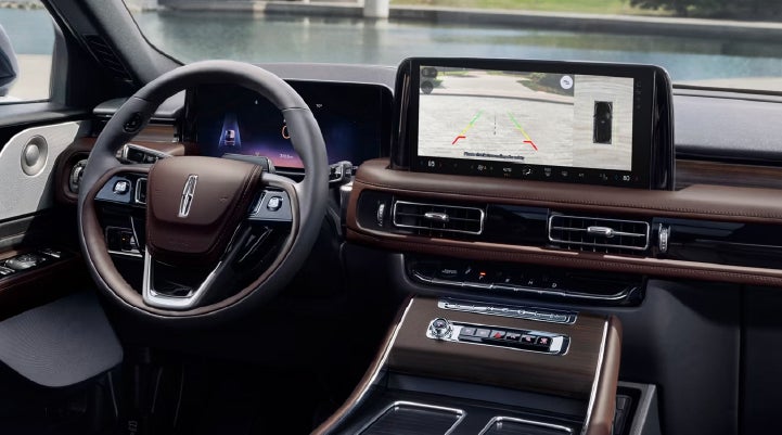 The backup camera of the 2027 Lincoln Aviator® SUV is displayed on screen. | Lincoln of Ramsey in Ramsey NJ