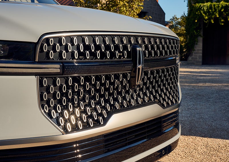 The front grille of a 2027 Lincoln Navigator® SUV.